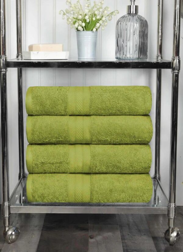 Plush absorbent heavyweight 4-piece bath towel set in green, made from thick 700 GSM cotton.